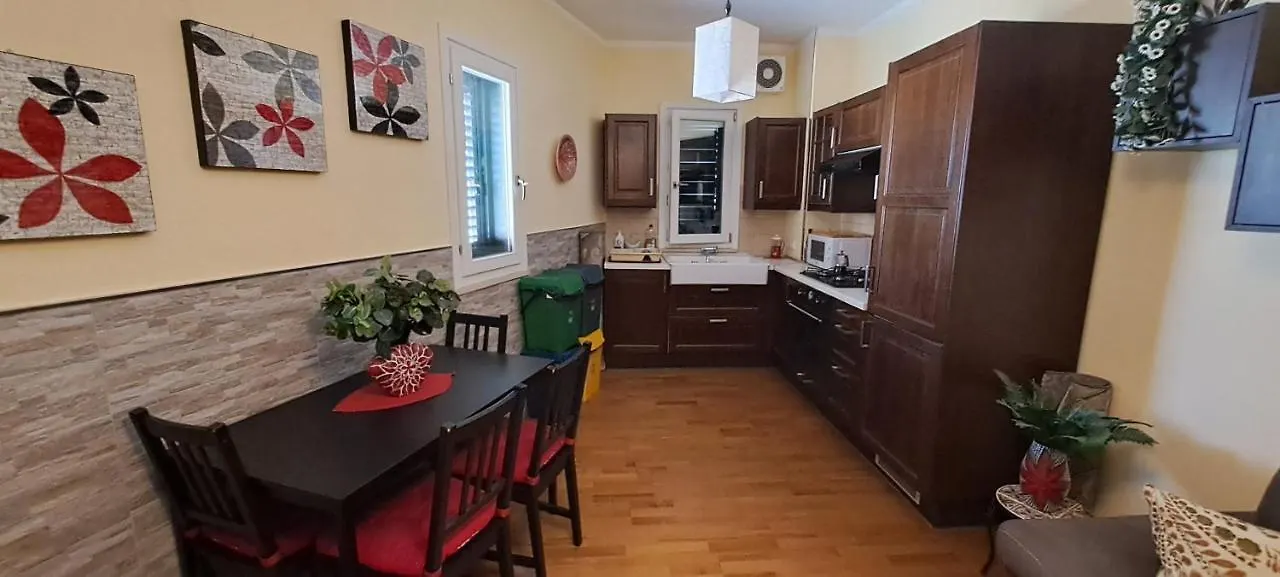 Holiday home Hybla 